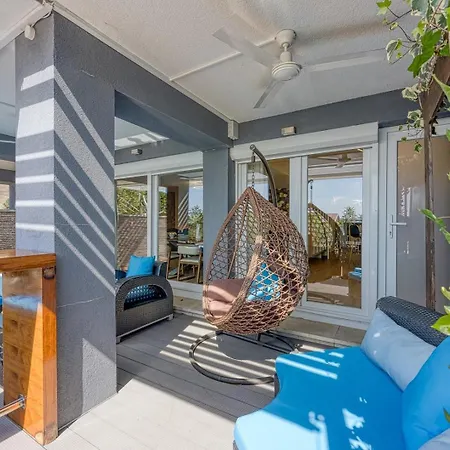 Deluxe With Whirlpool Apartman *