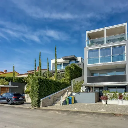 Deluxe With Whirlpool Apartman