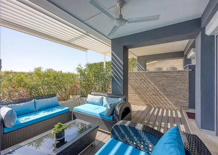 Deluxe With Whirlpool Apartment Crikvenica
