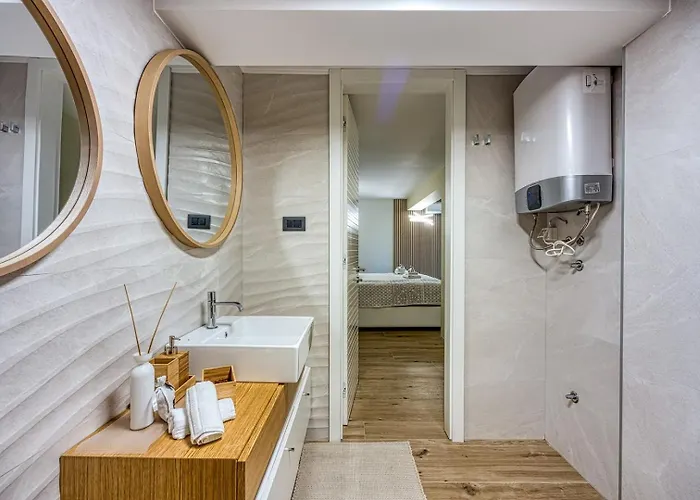 Deluxe With Whirlpool Apartment Crikvenica