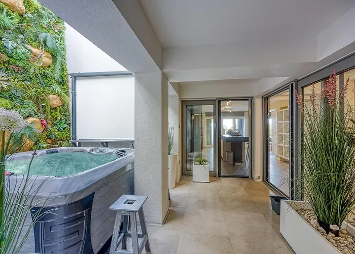 Deluxe With Whirlpool * Crikvenica
