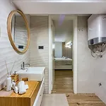 Deluxe With Whirlpool Lejlighed Crikvenica