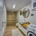 Deluxe With Whirlpool *