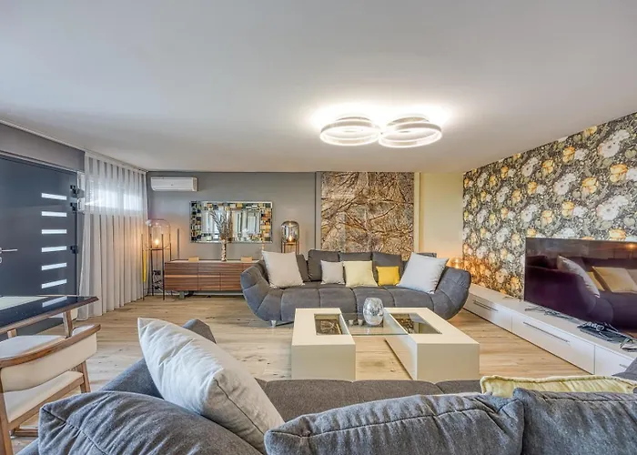 Apartment Deluxe With Whirlpool